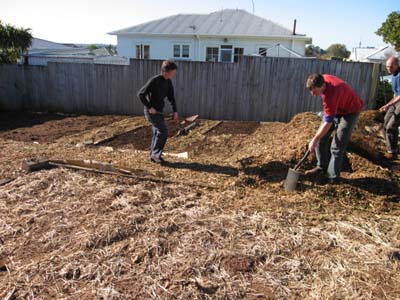 Sat 25th July.2_community garden